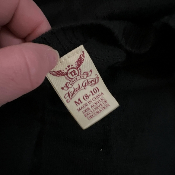 Woman's sweater bundle - Picture 4 of 4